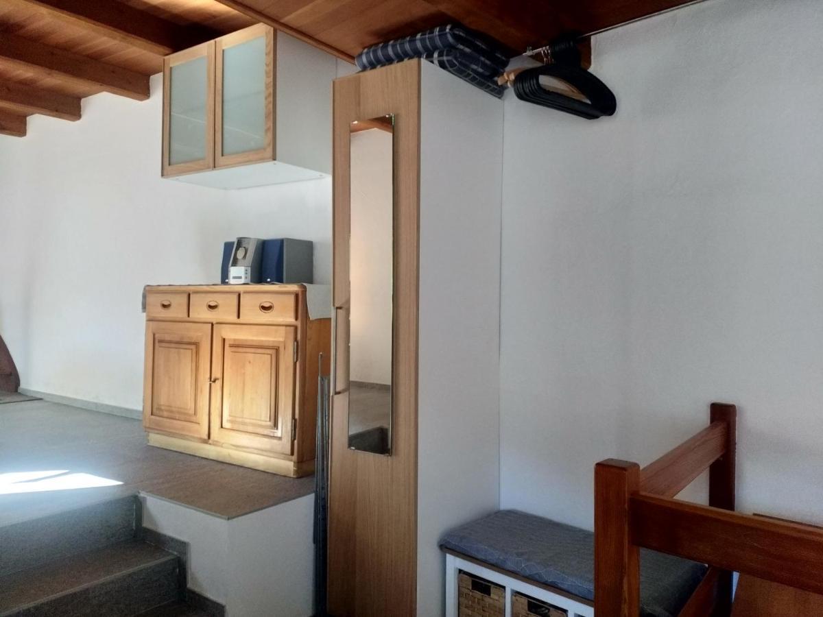 イントラーニャ Rustico "Casa Di Sasso"ヴィラ エクステリア 写真